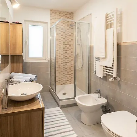 Sarahouse Apartment